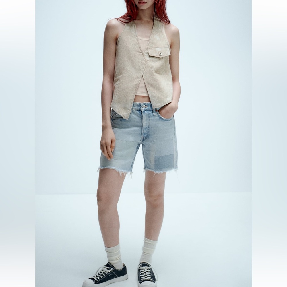 Zara | Mid Rise Denim Patch Short